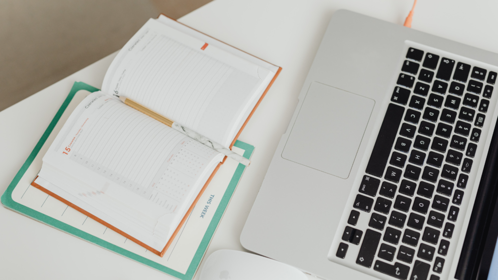 Manque de temps quand on est entrepreneur : Le vrai problème n'est pas celui que tu crois Organisation de travail d'un entrepreneur pour mieux développer son activité